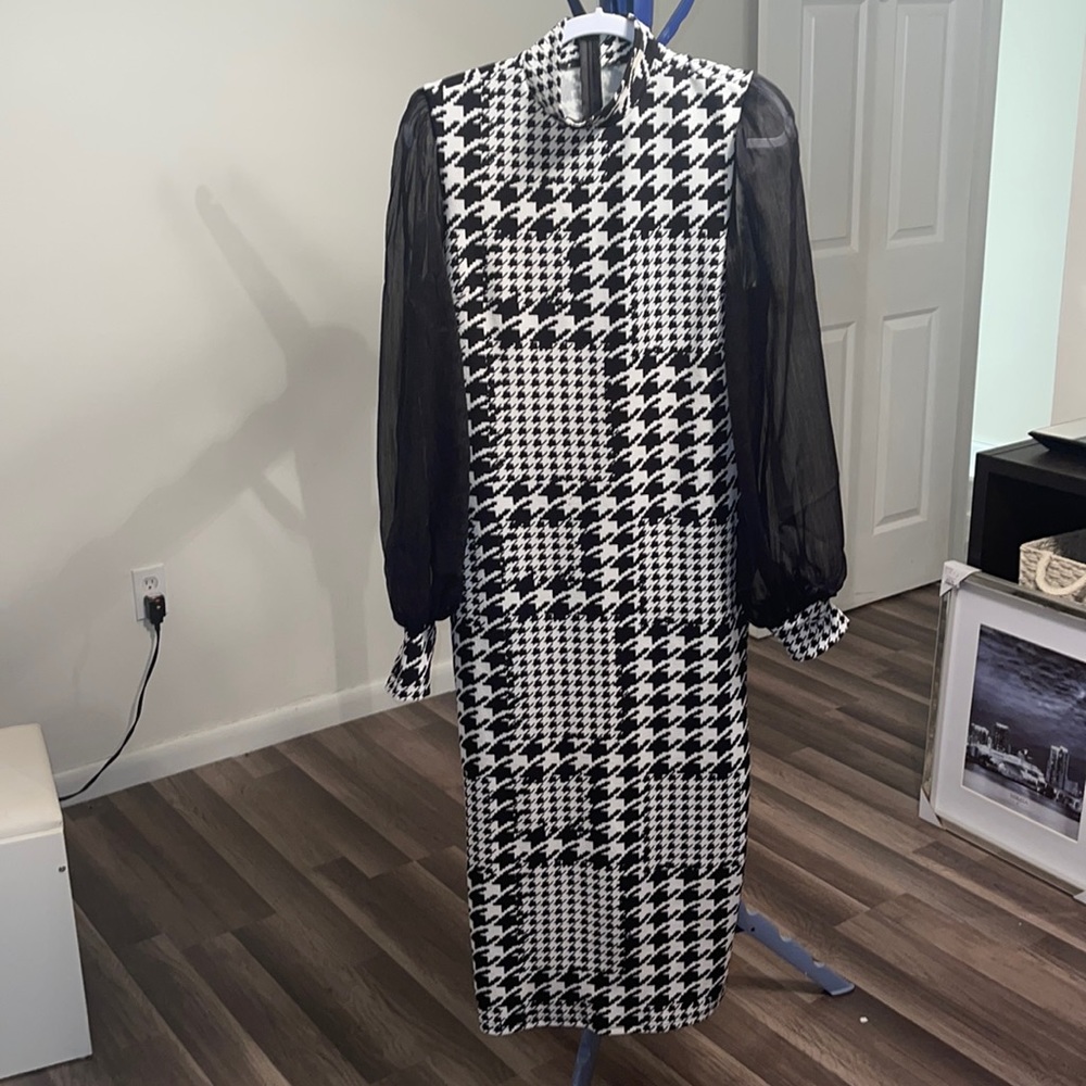 Houndstooth midi dress with mesh sleeves